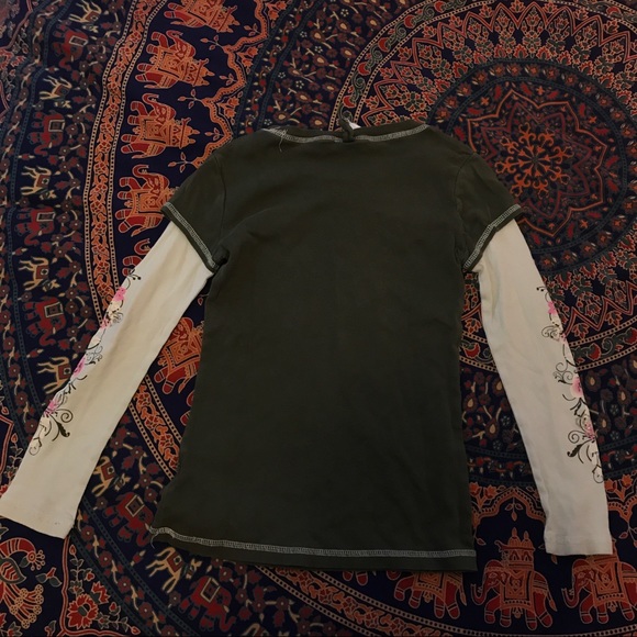 green peace sign flower long sleeve - Picture 2 of 3